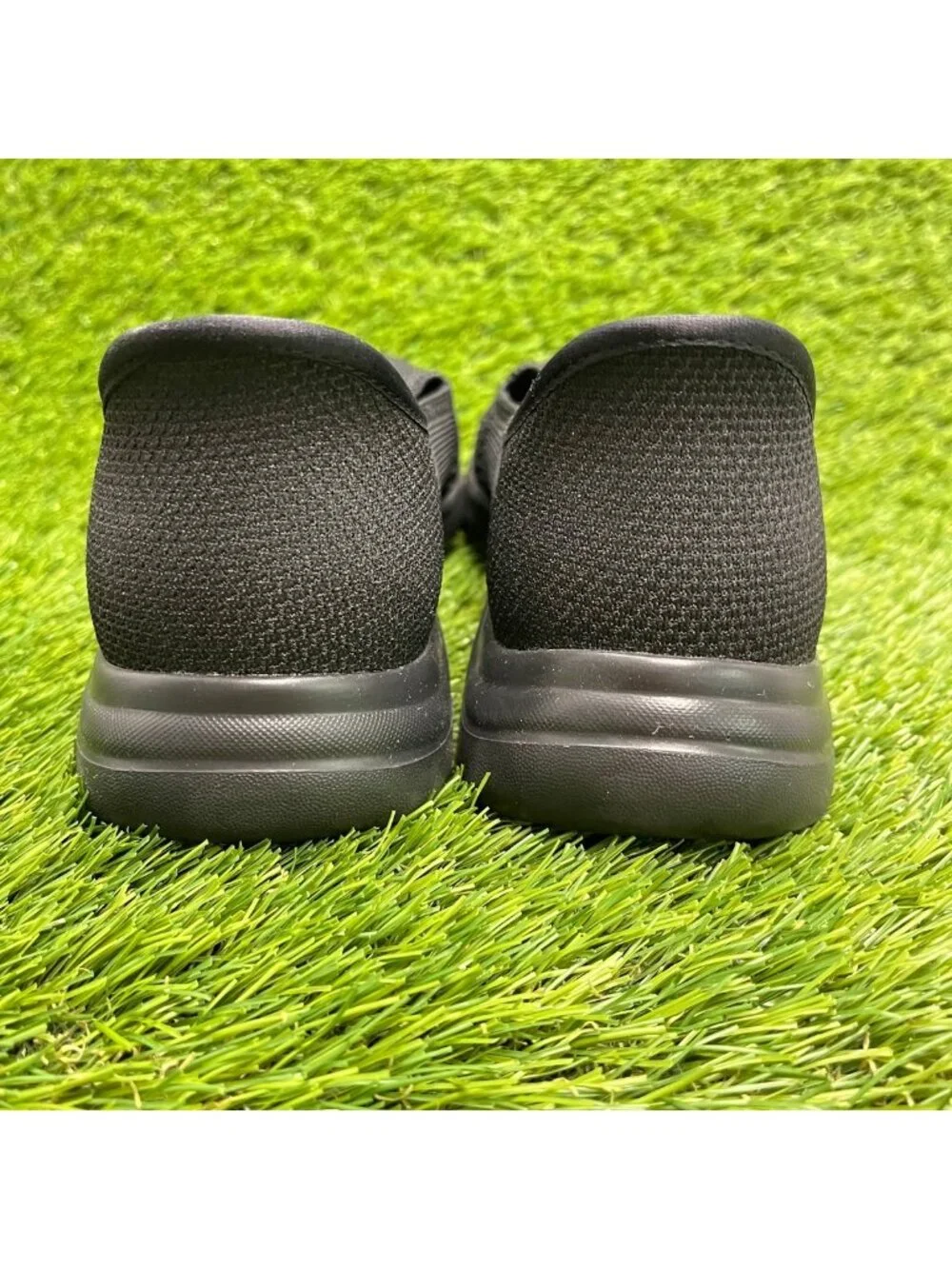 SKECHERS please review